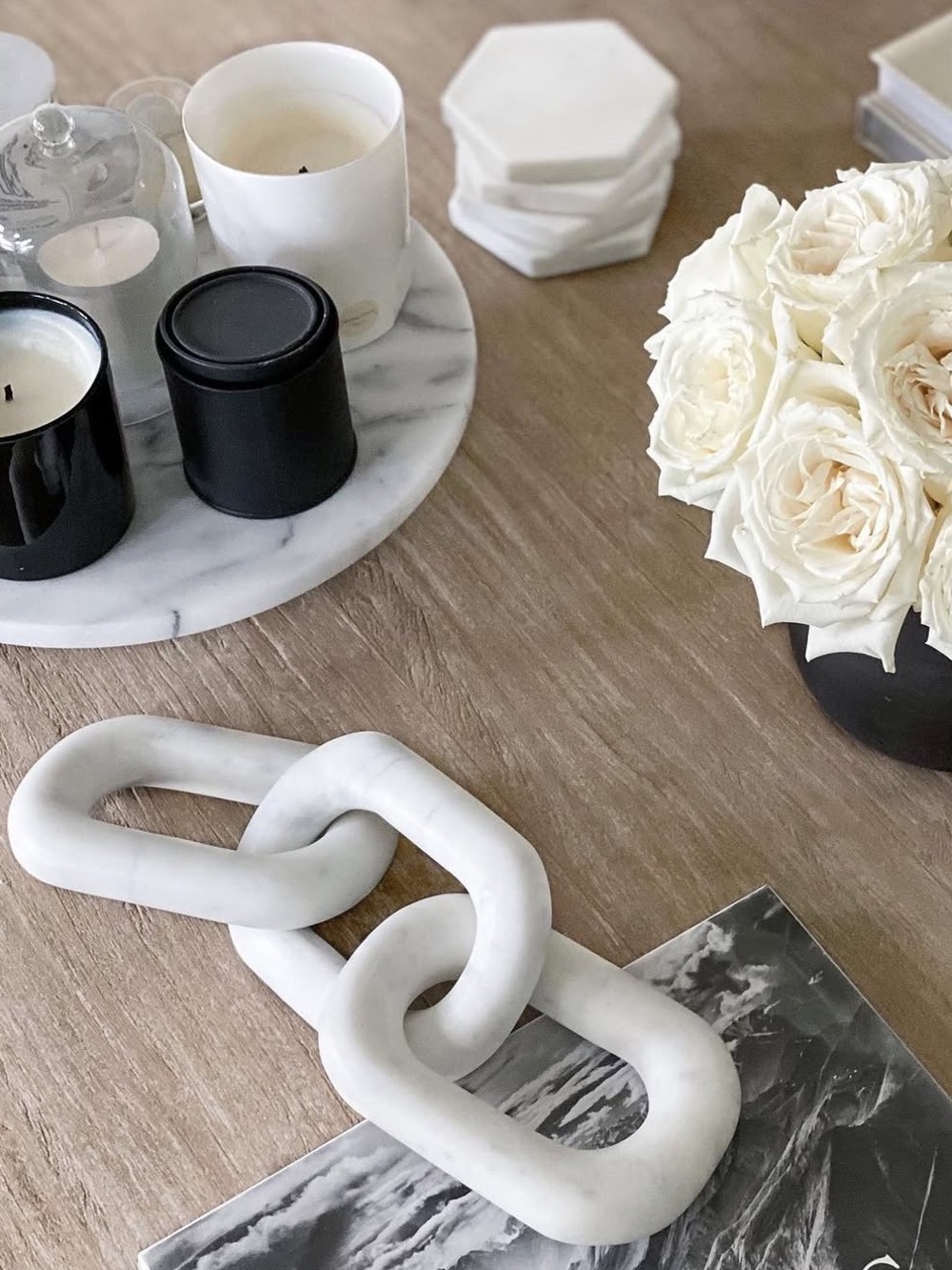 Marble Link Chain Decor - Picture 3 of 7